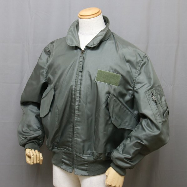画像2: 【米軍実物】CWU-36/P　フライトジャケット　サイズ：XL　セージグリーン ARAMID　アラミド　SPO-95〈軍放出品〉 (2)